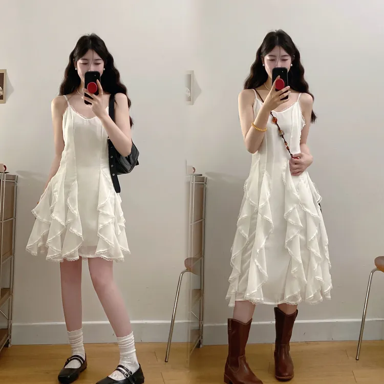 大码法式吊带连衣裙女春季不规则荷叶边小白裙胖MM遮肚子显瘦裙子