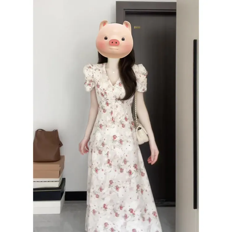 连衣裙女2025春夏新款女法式气质V领短袖碎花收腰显瘦中长款裙子