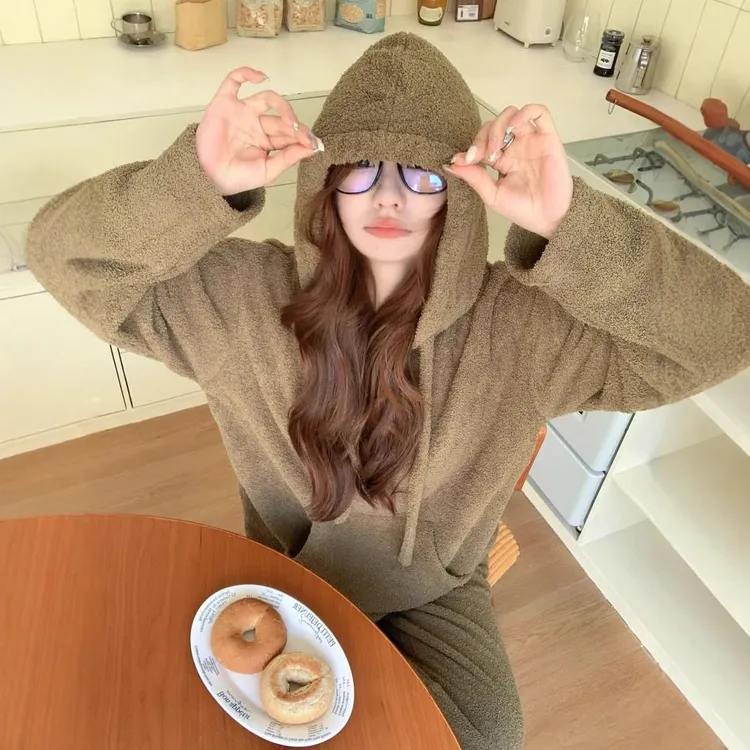 FAVMARTHA秋冬加绒加厚猫猫绒保暖连帽口袋家居服外穿两件套毛绒