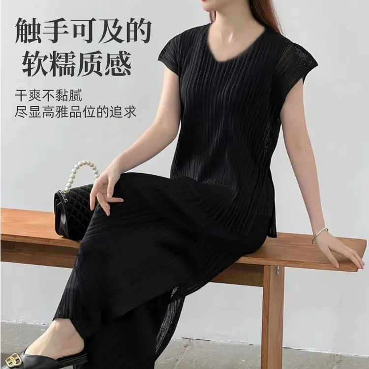 夏季新款气质显瘦减龄韩版压皱修身三件套百搭简约设计直筒套装