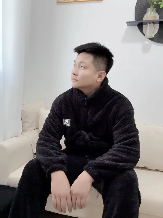 （秋冬上新）秋冬珊瑚绒时尚休闲睡衣拉链可外穿情侣款套装