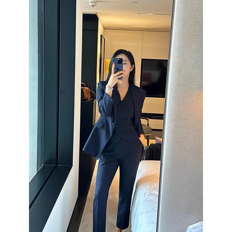 2025早春新气质高级感深蓝色小西装显瘦马甲职业装时尚西服女套装