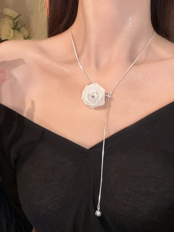铜合金项链 网纱花朵项链女可抽拉锁骨链高级感2025新款颈链配饰