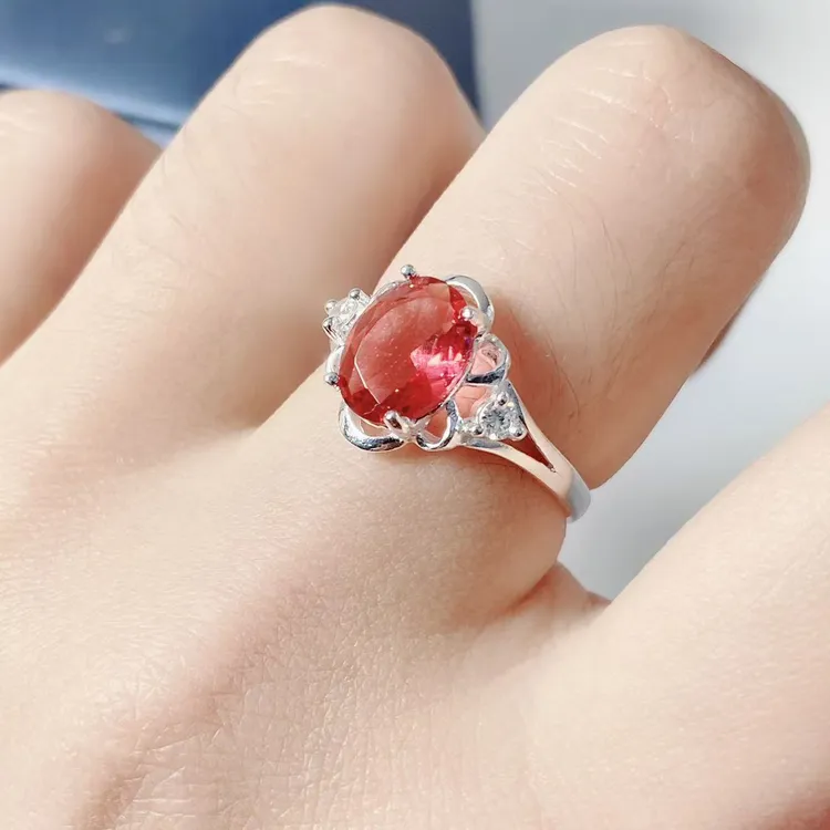 足银锆石戒指 足银红色切面鸽子蛋活口戒指