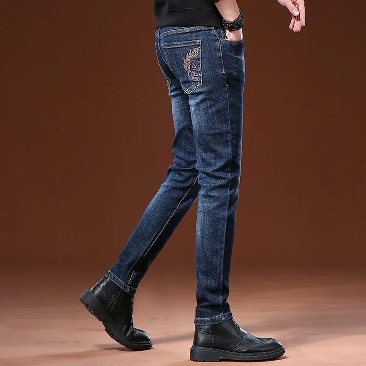 高端潮牌刺绣牛仔裤男修身小脚弹力潮流长裤春秋新款百搭休闲裤子