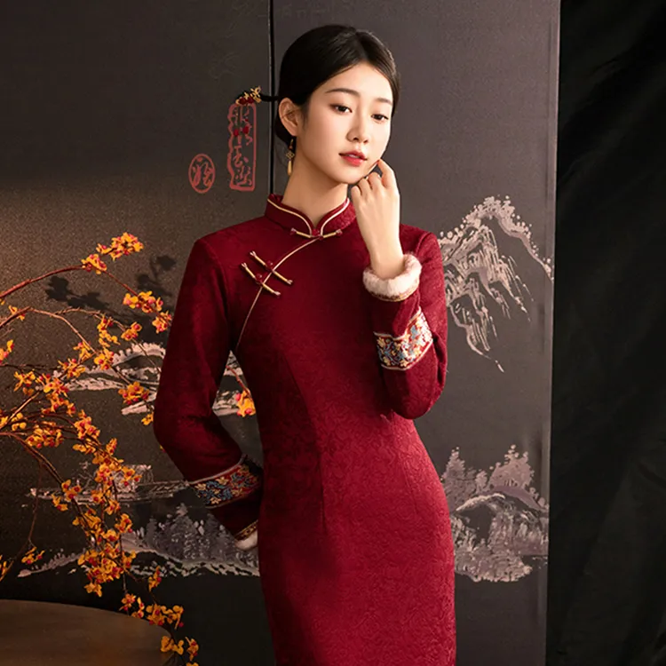 喜婆婆婚宴装加绒加厚2025新款秋冬天儿子结婚旗袍改良妈妈连衣裙