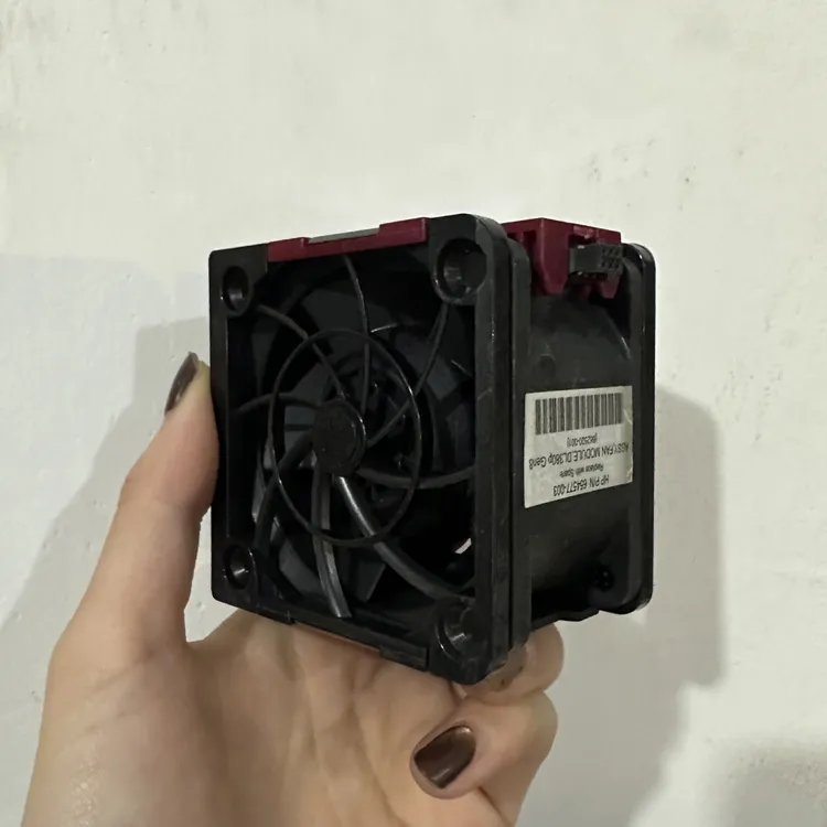 12V暴力风扇2.5A1个