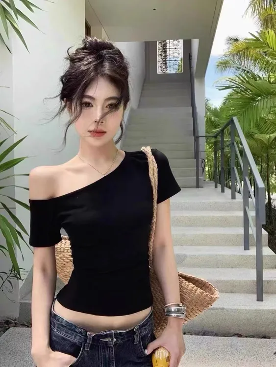 露背欧美风黑色露肩纯棉T恤紧身短袖打底衫时尚