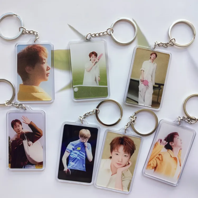 王曼昱卡牌式创意钥匙扣双面挂件礼物，2天发货