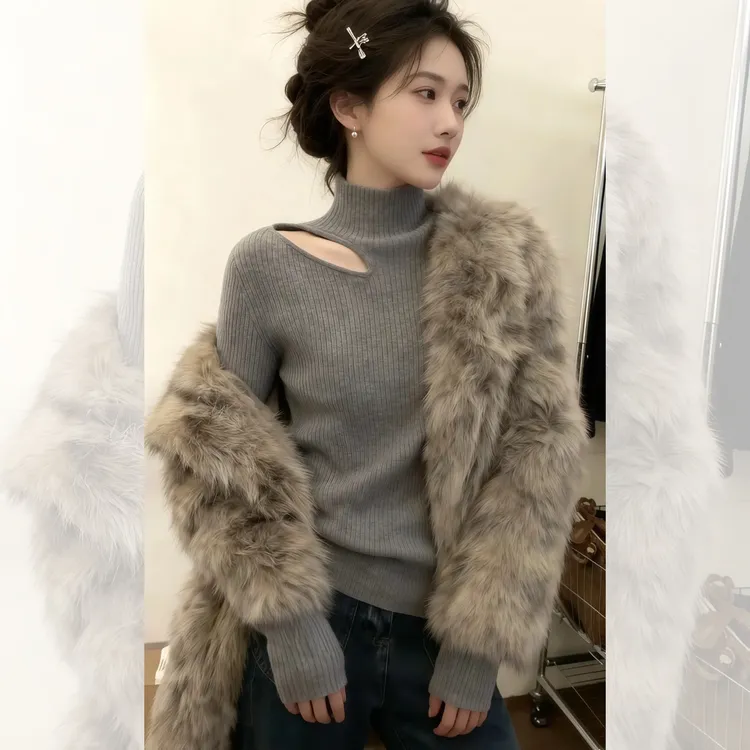 秋冬季灰色设计感镂空半高领毛衣露锁骨修身针织打底衫内搭上衣女