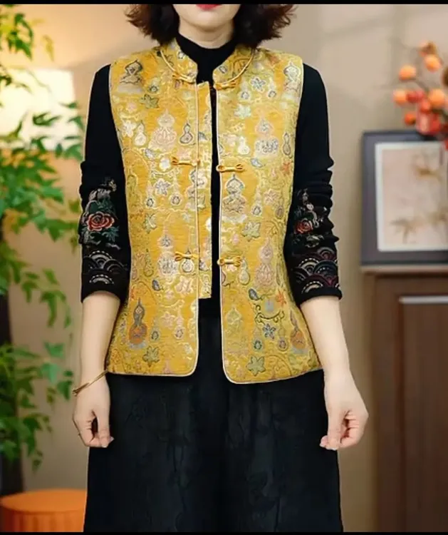 中国风立领盘扣提花马甲女中老年气质百搭保暖坎肩背心上衣