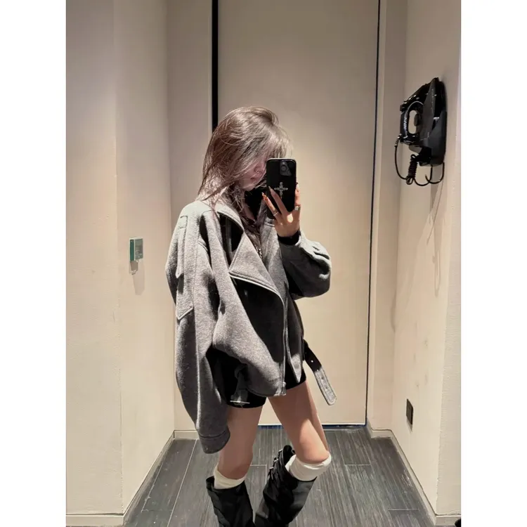 高级设计感灰色短款毛呢外套女秋冬2025新款休闲宽松廓版呢子大衣
