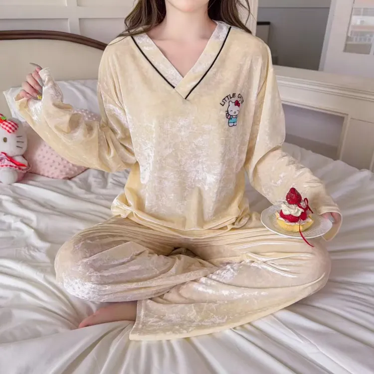 睡衣女士秋冬款大码V领KT猫长袖网红款冬季宽松家居服套装1050