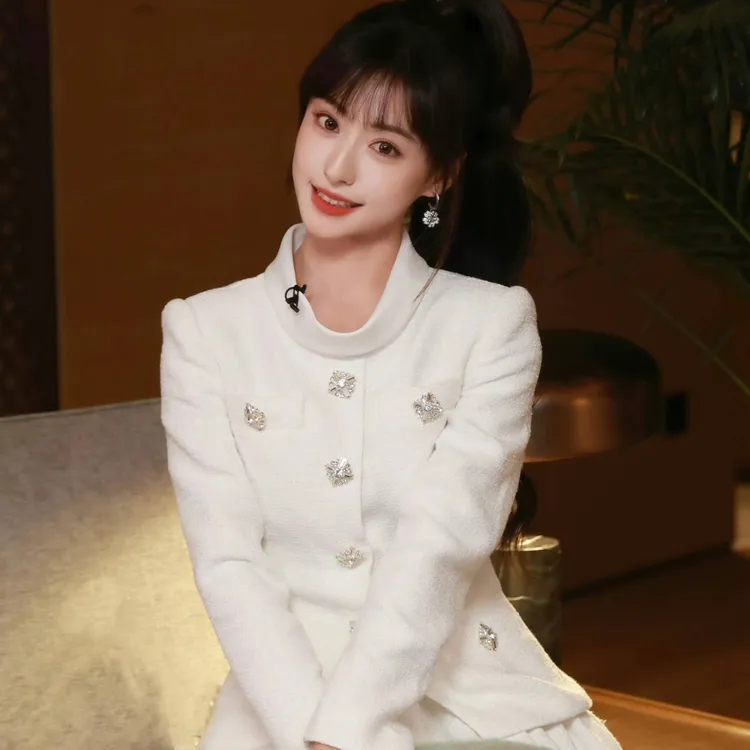 胡连馨明星同款名媛小香风粗花呢长袖连衣裙修身显瘦短款花苞裙