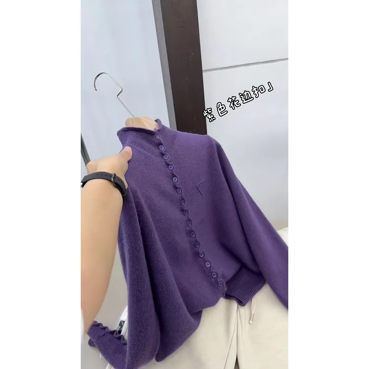 韩系休闲风花边扣设计针织衫秋冬流行穿搭新款2025年半高领毛衣女