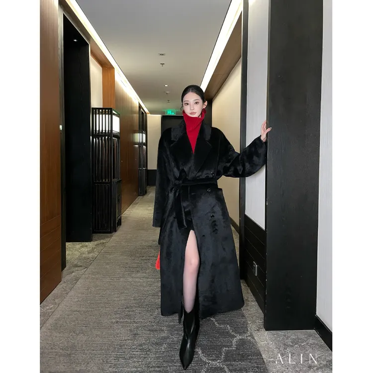 ALIN【黑鱼子酱】57.3%羊驼毛+ 42.3%绵羊毛秘鲁苏力大衣女AL5PMD26