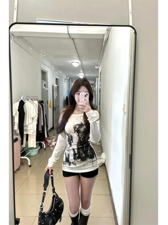 美式复古正肩长袖T恤女春秋内搭短款打底衫辣妹修身显瘦上衣潮流
