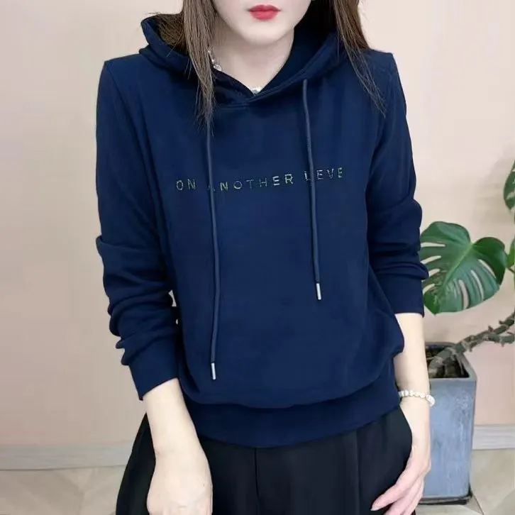 2025秋季新品时尚百搭修身显瘦设计感连帽卫衣女士长袖上衣8239