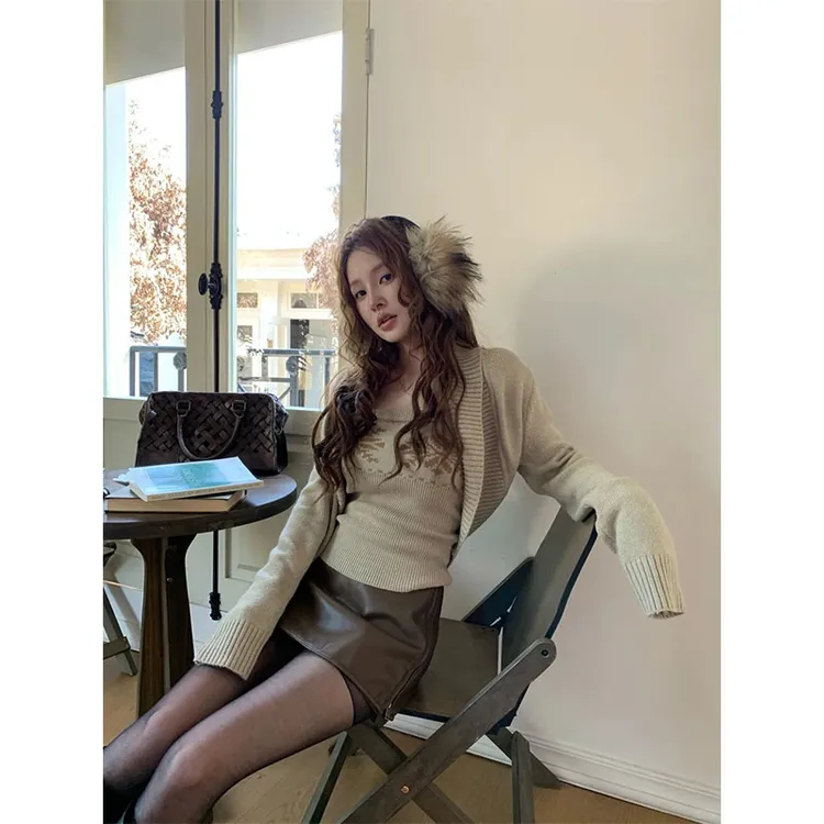 秋季时尚百搭慵懒风修身显瘦上衣两件套气质高腰a字半身裙套装女