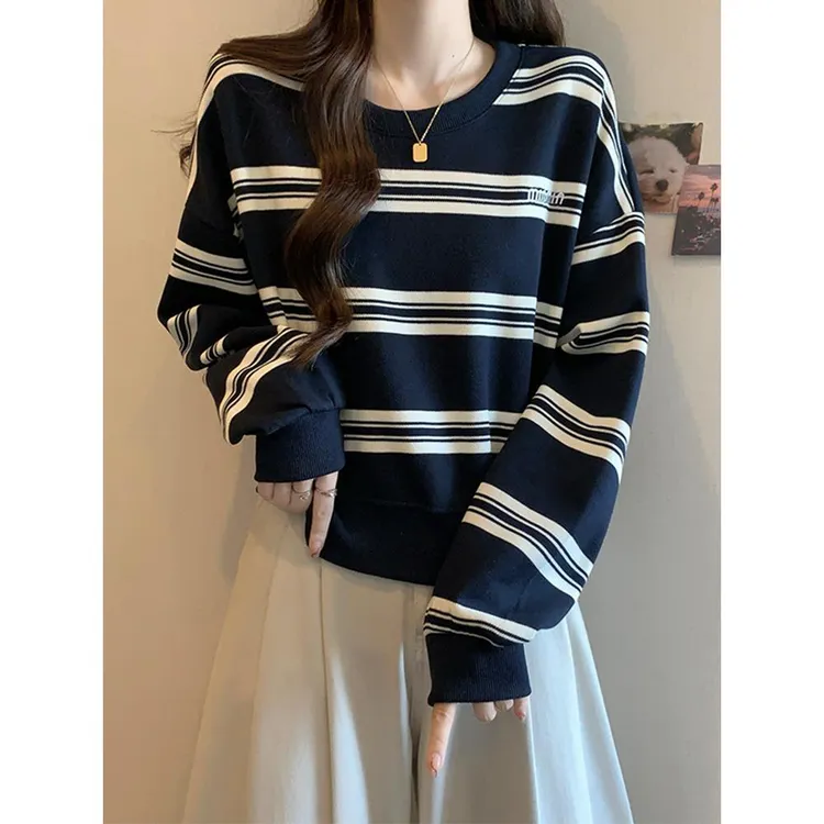 大码女装遮肚子慵懒风圆领条纹卫衣女春秋胖妹妹宽松显瘦长袖上衣