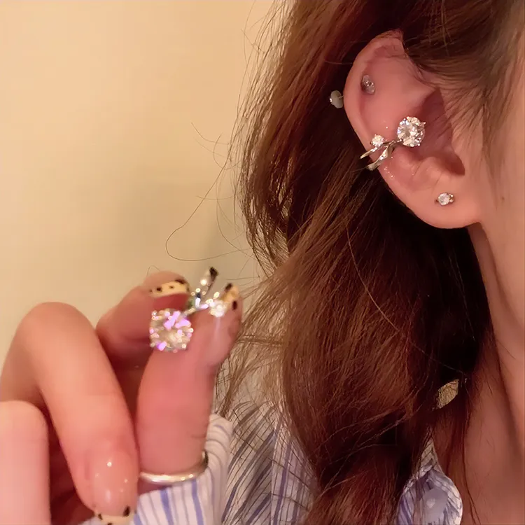 铜合金耳饰 小灯泡闪锆耳骨夹无耳洞气质耳夹绝美百搭女耳环耳饰