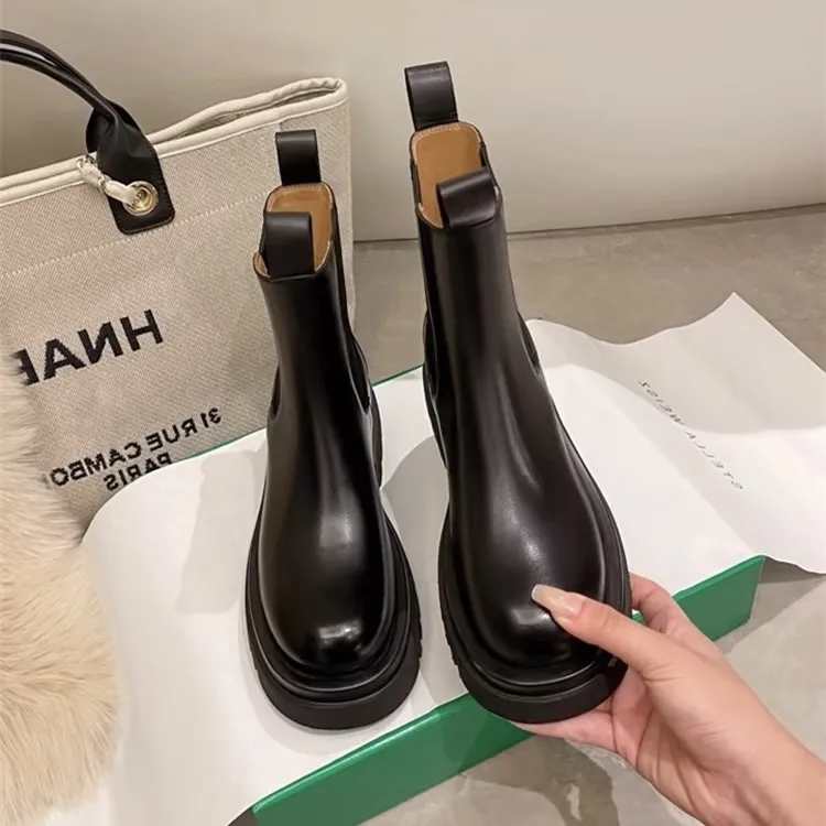 真牛皮【隐形增高可选】马丁靴女款2025爆款网红洋气时髦烟筒短靴子