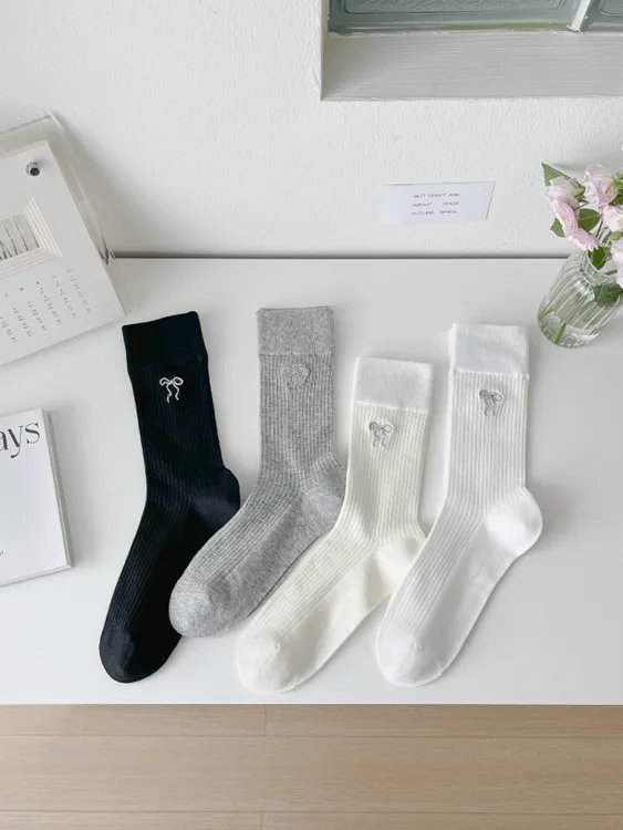 夏季薄款银线刺绣蝴蝶结华夫格镂空网眼中筒棉袜纯色