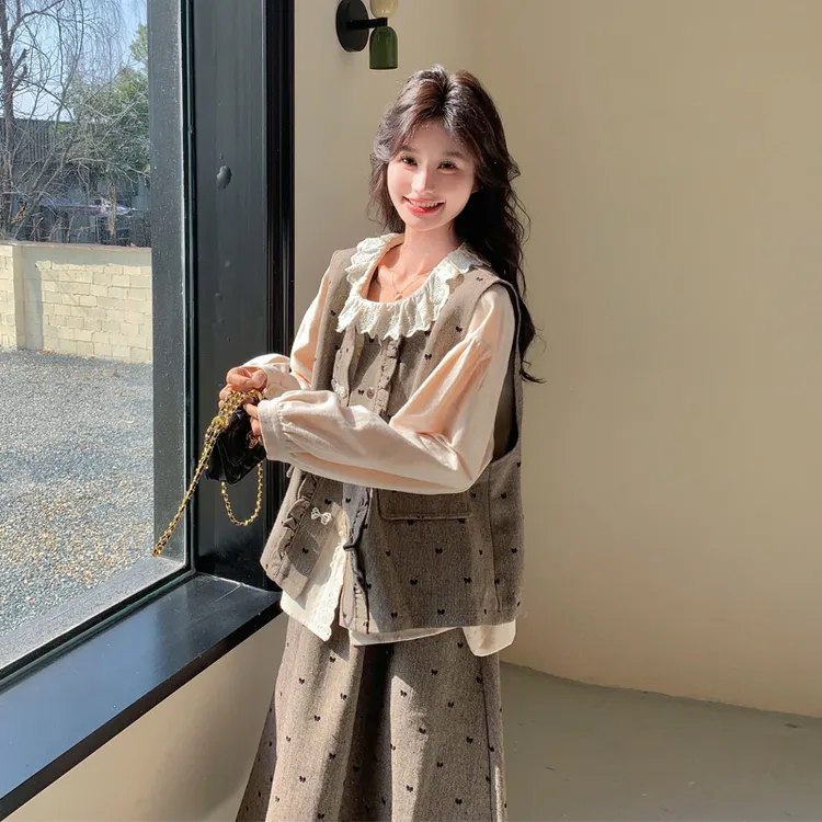 森系复古套装裙女2025早春新款甜美风娃娃领衬衫马甲半身裙三件套