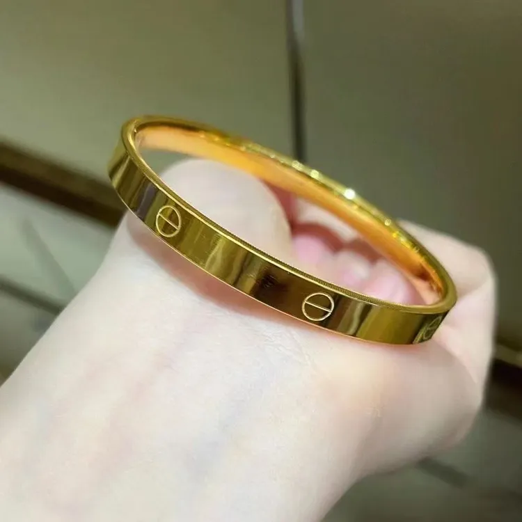 铜合金合成锆石手镯 卡家手镯轻奢小众气质款