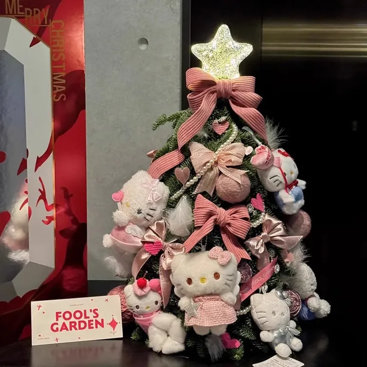 Hellokitty系列圣诞节礼物送女生朋友跨年新年创意公仔玩偶圣诞树