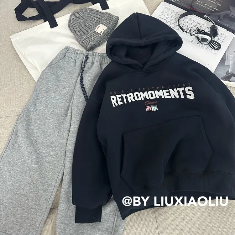 杭州六小六正版BY LIUXIAOLIU秋冬季儿童加绒连帽卫衣17712
