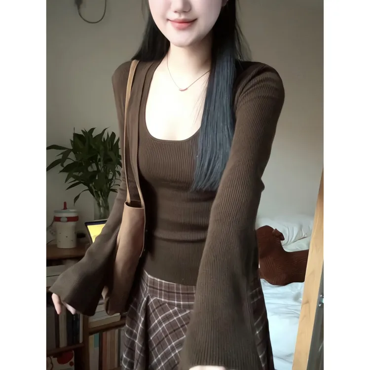高级感温柔系穿搭一整套2025新款美拉德上衣半裙子女开秋两件套装