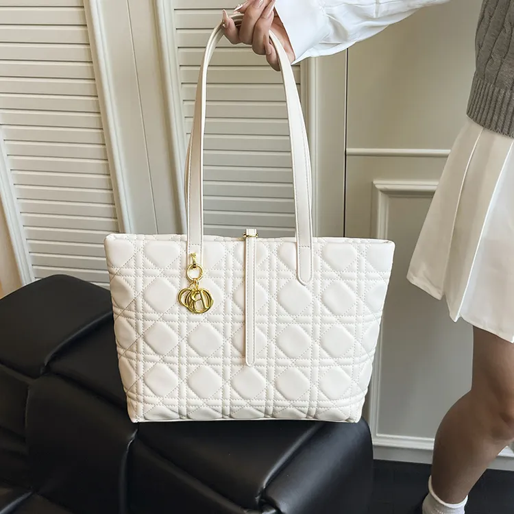 新款上新简约时尚菱格绣线手提包大容量百搭休闲托特包通勤女包