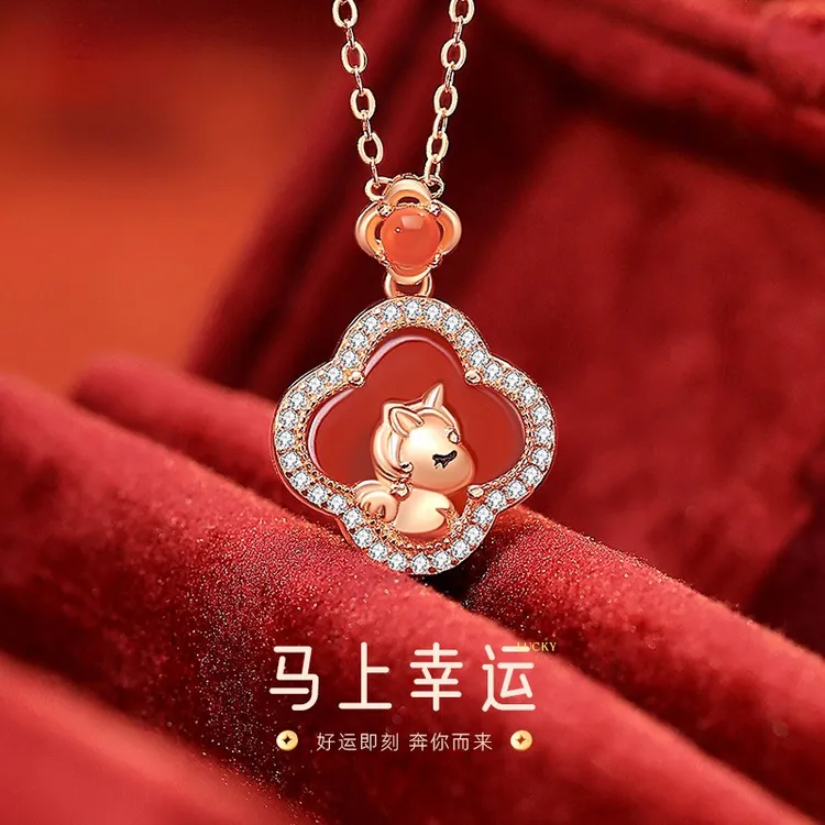 原创马上幸运红玛瑙项链国潮新年新中式马年锁骨链四叶草吊坠纯银
