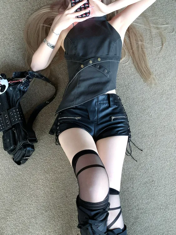 【嬉皮玩家】夏季新款高级感气质不规则挂脖背心配美式皮短裤两件套