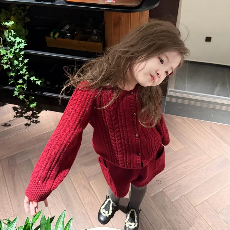 壹妈童装女童新年拜年服套装秋冬儿童洋气针织衫红色连帽毛衣短裤