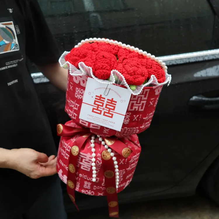 婚礼结婚领证订婚送女友闺蜜创意纪念手工钩织毛线花束成品玫瑰花