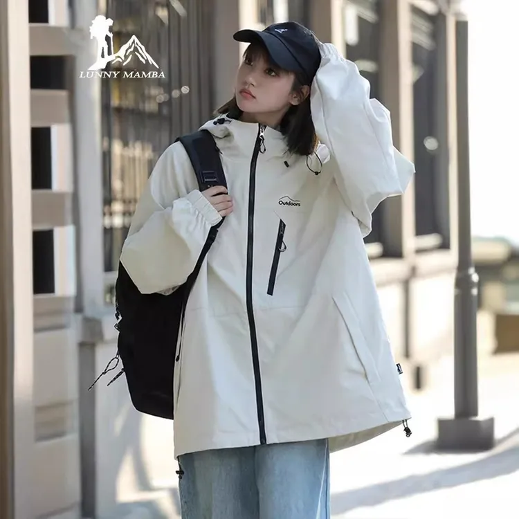  户外冲锋衣女2025新款潮牌情侣防水夹克登山服外套男百搭