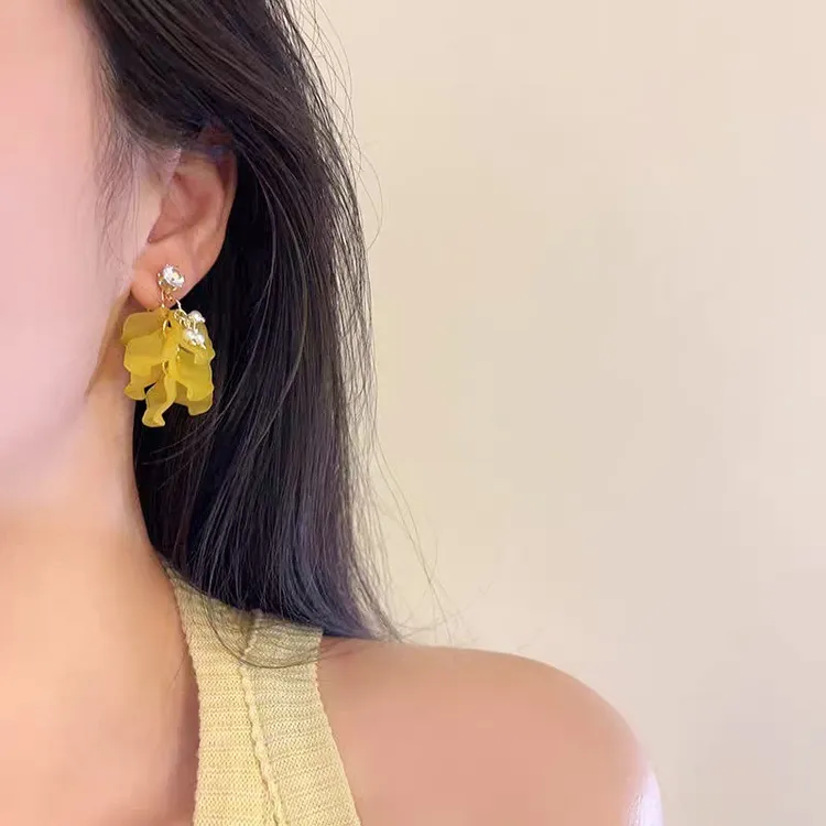合金树脂耳饰 时尚复古港风黄色花瓣吊坠耳钉气质个性高级感