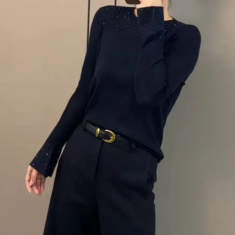 今年流行穿搭2025秋冬新款温柔风烫钻钉珠针织休闲风打底长袖上衣