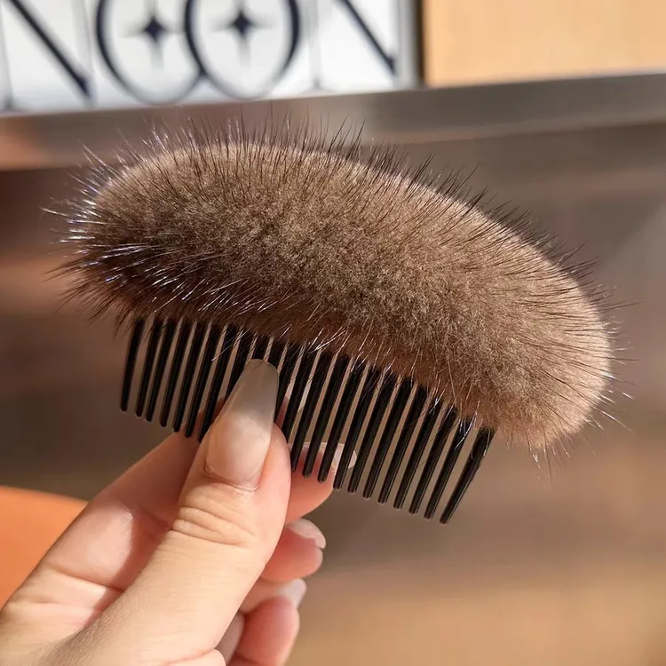 百搭水貂毛发梳插梳刘海压发夹后脑勺头饰边夹发卡顶夹毛绒发饰女