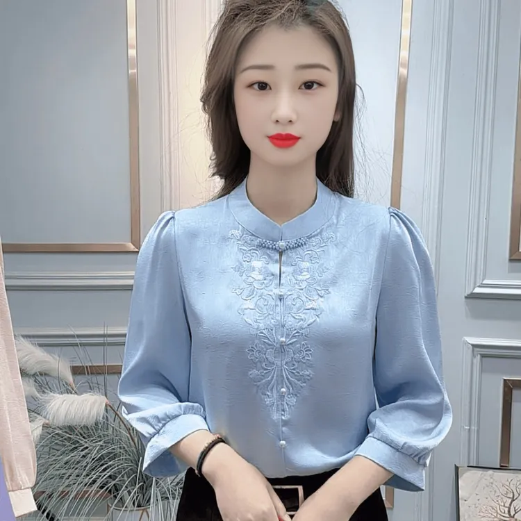 国潮刺绣设计感小众刺绣七分袖女士温婉大方衣服新款加宽加大女装