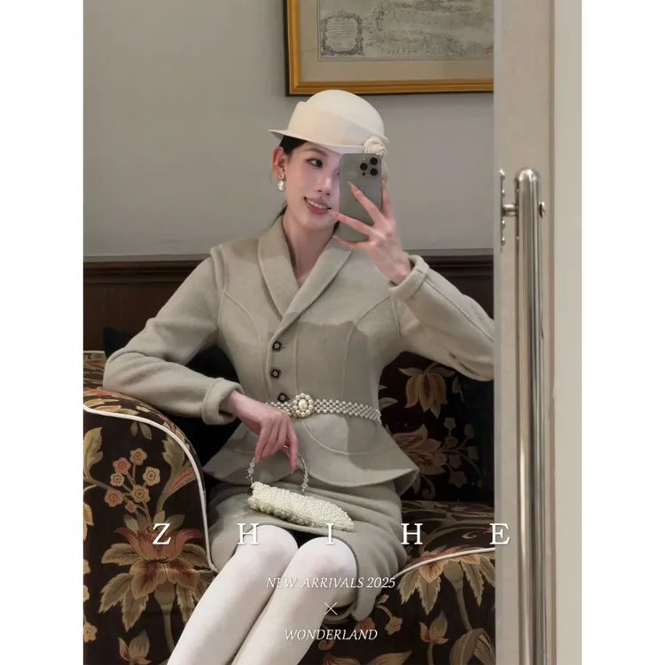 无艳一禾【斐丽千金】手工坊-重工100绵羊毛双面呢收腰大衣+半裙