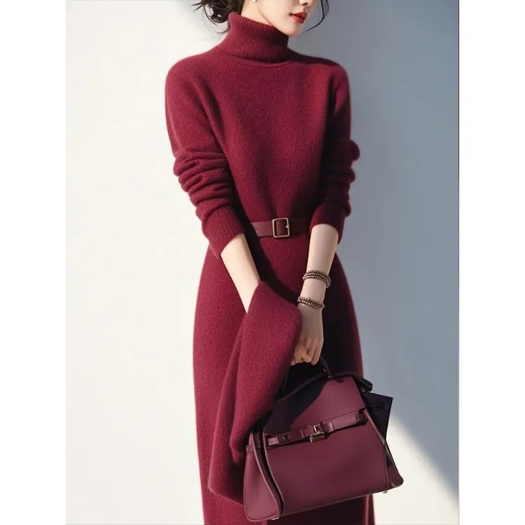 哥家阿玛家正2025秋冬新款女法式安格拉红高领气质针织内搭连衣裙