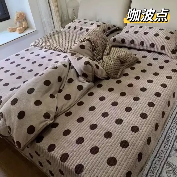 牛奶绒加厚床盖 有效防滑精致绗缝工艺 有效防汗防油  家用榻榻米