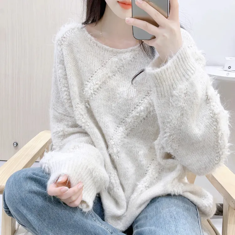 软糯斜纹圆领毛衣女秋冬季慵懒高级感宽松大版气质套头针织衫上衣
