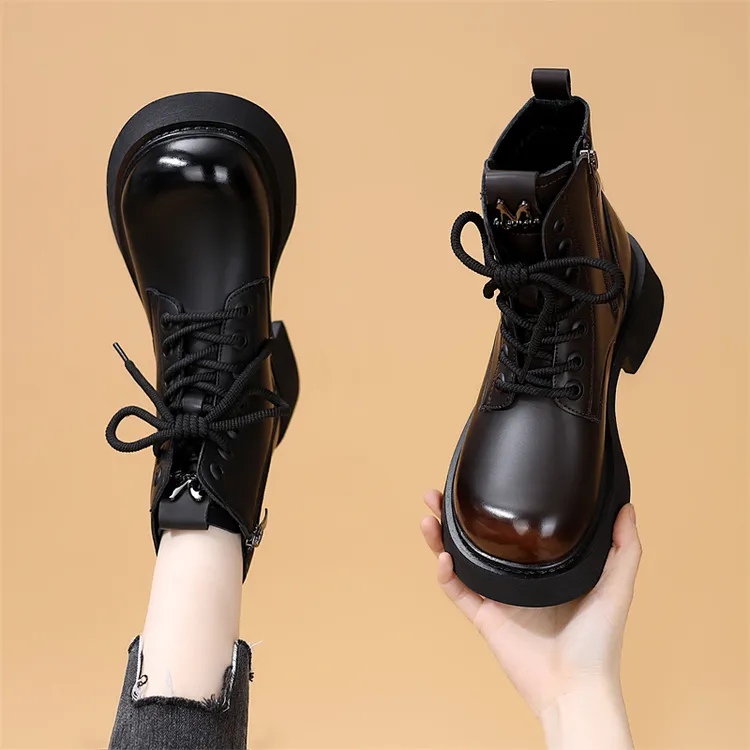 英伦风圆头马丁靴女2025秋冬新款复古厚底百搭系带短靴配裙子大码