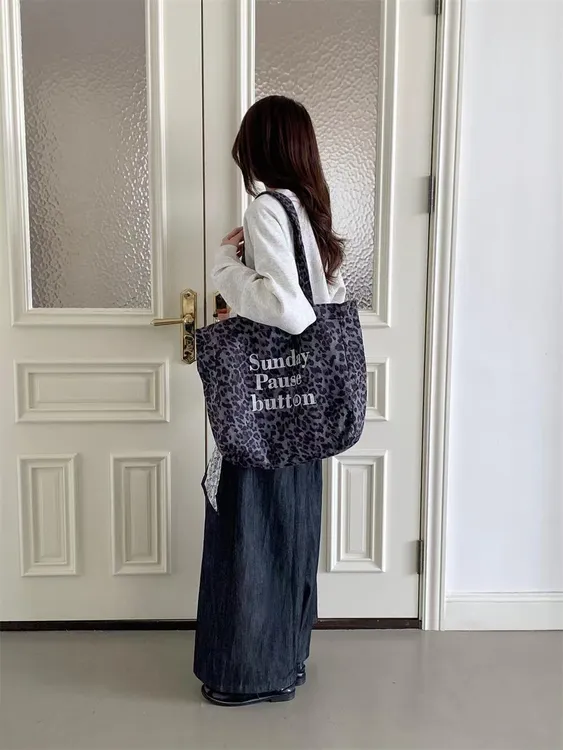 复古时尚豹纹托特包秋冬季新款休闲单肩包通勤大容量字母印花女包