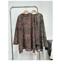 T562  春秋新款女士时尚百搭中长款宽松圆领长袖T恤宽松豹纹上衣