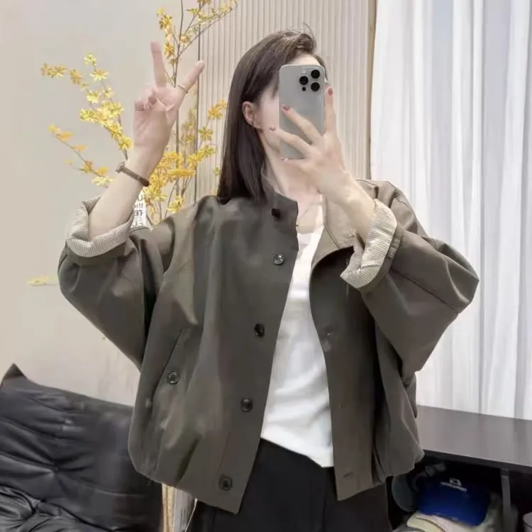 高级感韩系立领撞色工装外套女秋季新款港风休闲流行爆款夹克上衣